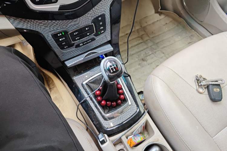 Used BYD Surui 2013 1.5L Manual Luxury Model Gear Lever