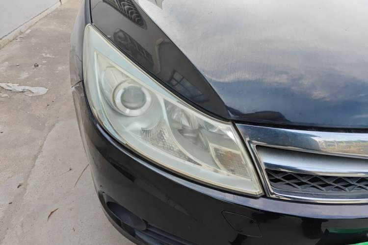 Used BYD Surui 2013 1.5L Manual Luxury Model Right Front Headlight