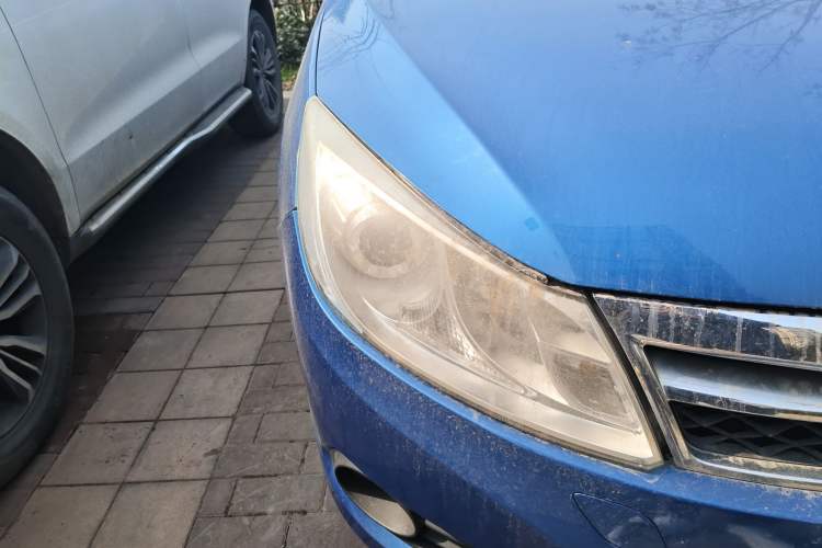 Used BYD Surui 2013 1.5L Manual Luxury Model Right Front Headlight
