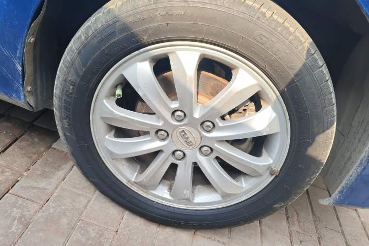 Used BYD Surui 2013 1.5L Manual Luxury Model Right Front Wheel Hub