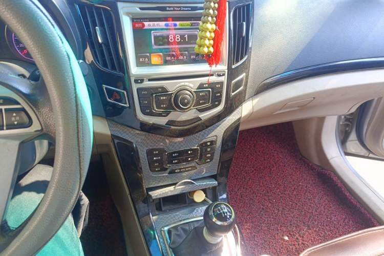Used BYD Surui 2013 1.5TI Manual Luxury Model Audio And AC Panel