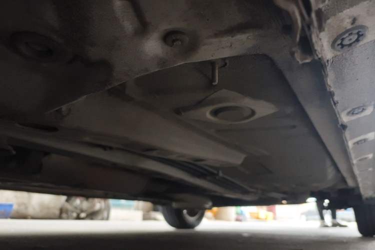 Used BYD Surui 2013 1.5TI Manual Luxury Model Chassis Front Left