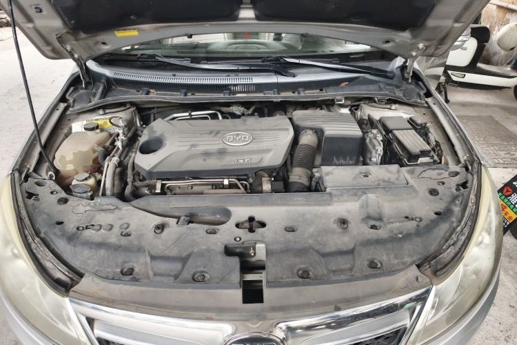 Used BYD Surui 2013 1.5TI Manual Luxury Model Engine Bay