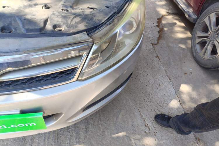 Used BYD Surui 2013 1.5TI Manual Luxury Model Engine Bay Left
