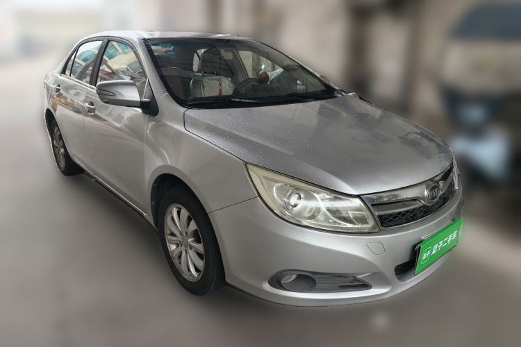Used BYD Surui 2013 1.5TI Manual Luxury Model Front Right 45 Deg