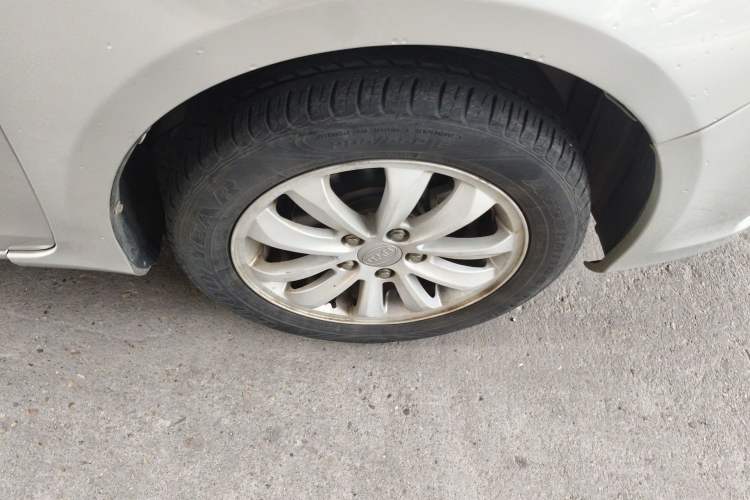Used BYD Surui 2013 1.5TI Manual Luxury Model Right Front Wheel Hub