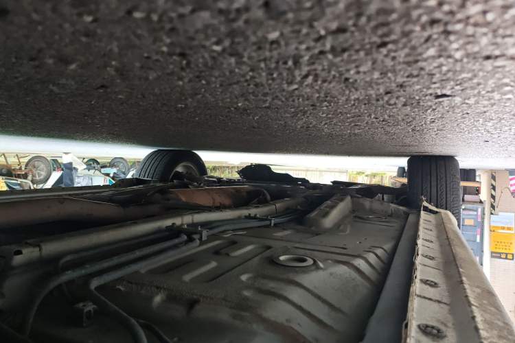 Used BYD Surui 2013 1.5L Manual Luxury Model Chassis Rear Left