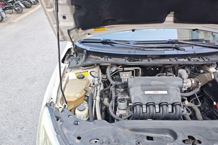 Used BYD Surui 2013 1.5L Manual Luxury Model Engine Bay Right