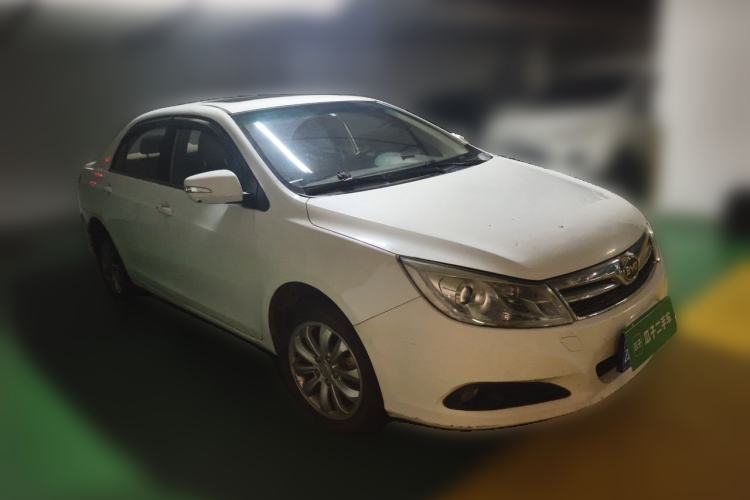 Used BYD Surui 2013 1.5L Manual Luxury Model Front Right 45 Deg