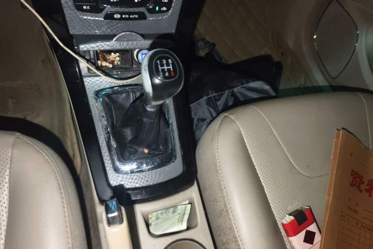 Used BYD Surui 2013 1.5L Manual Luxury Model Gear Lever