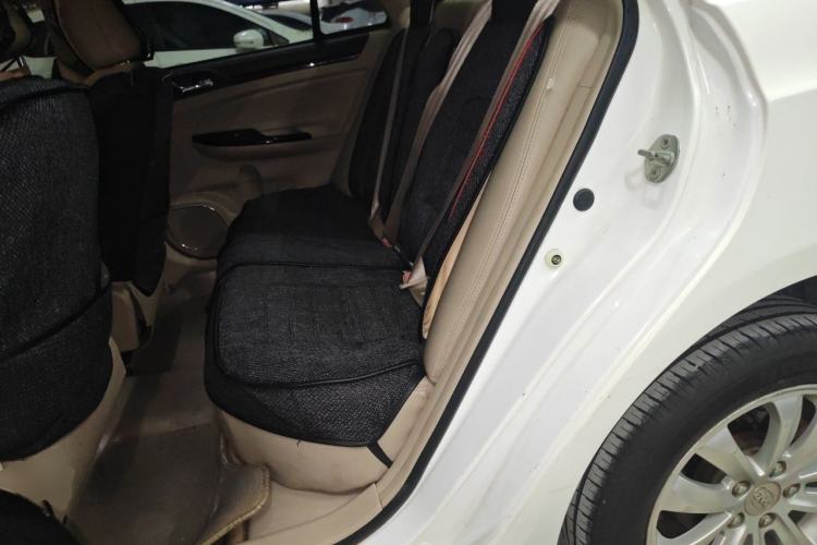 Used BYD Surui 2013 1.5TI Manual Luxury Model Left Rear Seat