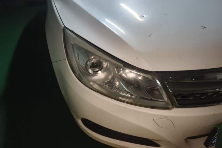 Used BYD Surui 2013 1.5L Manual Luxury Model Right Front Headlight