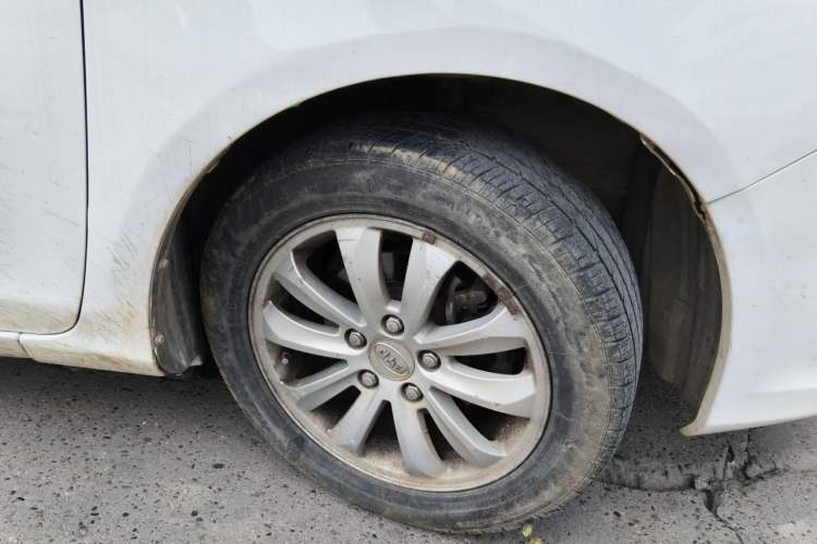 Used BYD Surui 2013 1.5TI Manual Luxury Model Right Front Wheel Hub