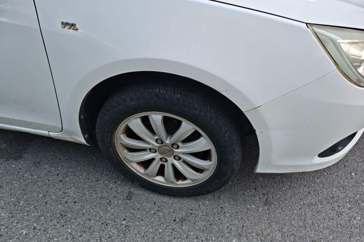 Used BYD Surui 2013 1.5L Manual Luxury Model Right Front Wheel Hub