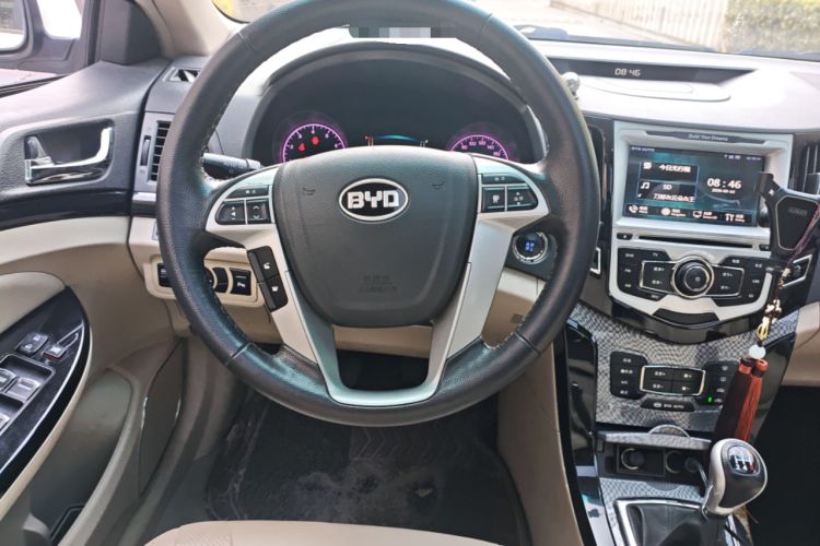 Used BYD Surui 2013 1.5L Manual Luxury Model Steering Wheel