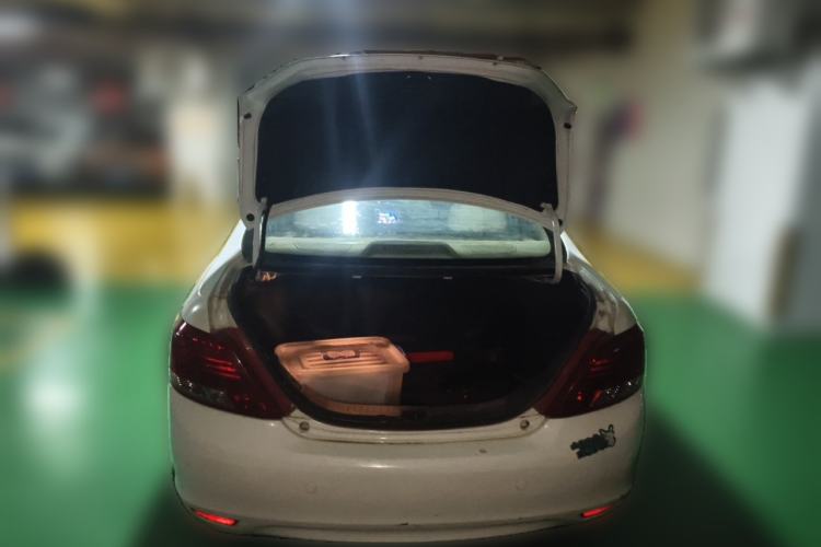 Used BYD Surui 2013 1.5L Manual Luxury Model Trunk