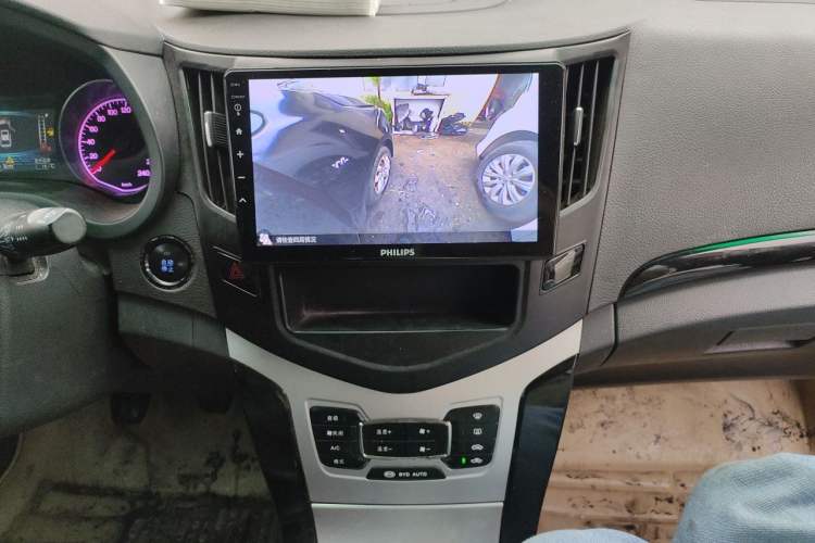 Used BYD Surui 2014 1.5L Manual Luxury Model Audio And AC Panel
