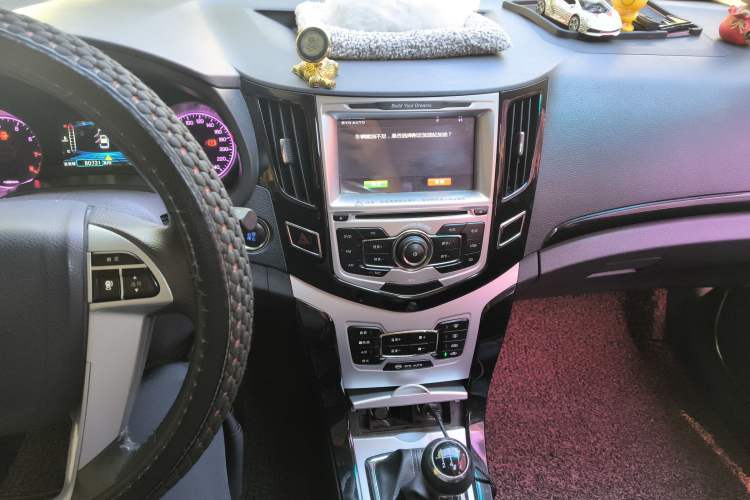 Used BYD Surui 2014 1.5L Manual Luxury Model Audio And AC Panel