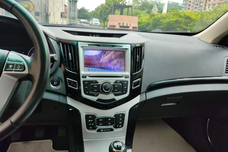 Used BYD Surui 2014 1.5L Manual Luxury Model Audio And AC Panel