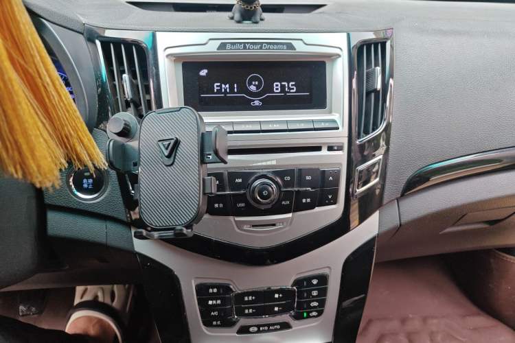 Used BYD Surui 2014 1.5L Manual Comfort Model Audio And AC Panel