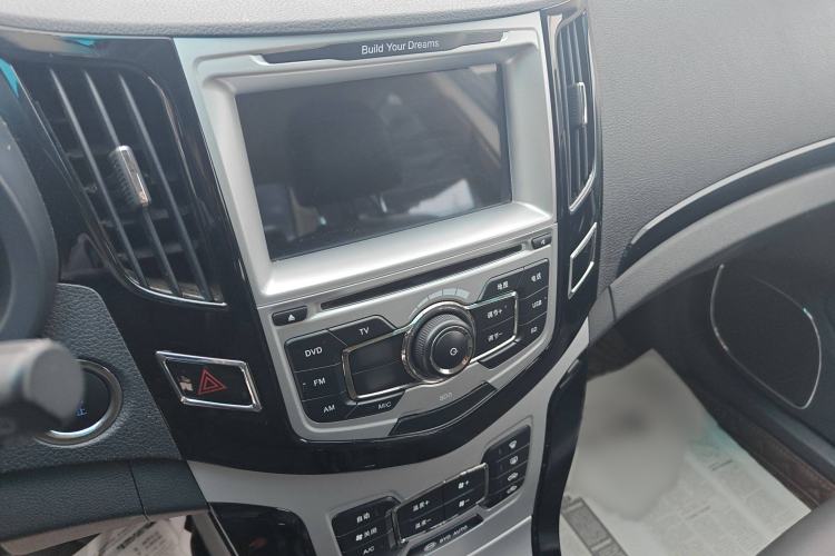 Used BYD Surui 2014 1.5L Manual Luxury Model Audio And AC Panel