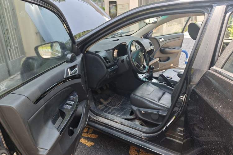 Used BYD Surui 2014 1.5L Manual Luxury Model Driver Seat