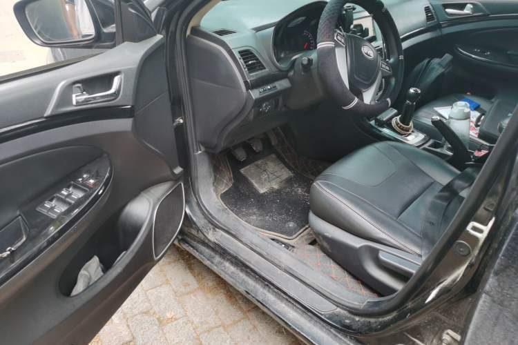 Used BYD Surui 2014 1.5L Manual Comfort Model Driver Seat