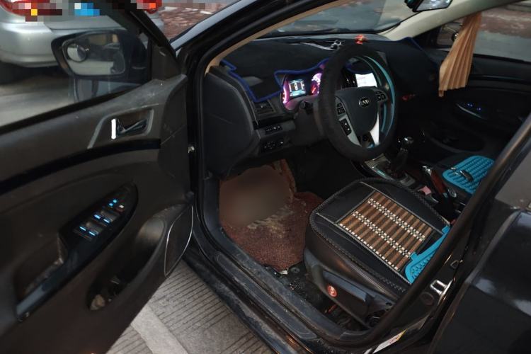 Used BYD Surui 2014 1.5L Manual Luxury Model Driver Seat