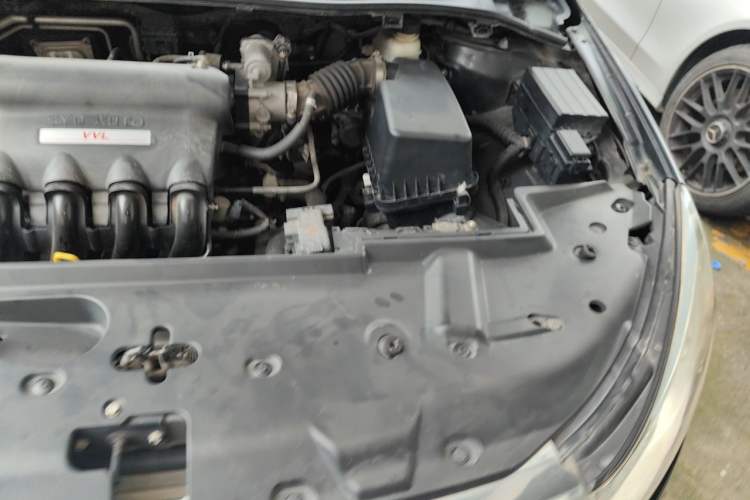 Used BYD Surui 2014 1.5L Manual Luxury Model Engine Bay Left