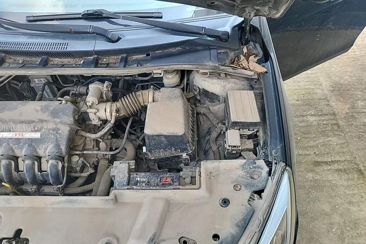 Used BYD Surui 2014 1.5TI Manual Luxury Model Engine Bay Left