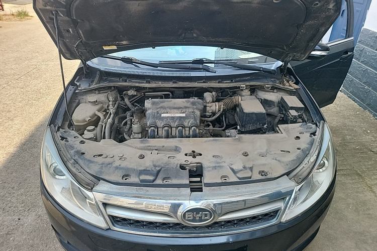 Used BYD Surui 2014 1.5TI Manual Luxury Model Engine Bay