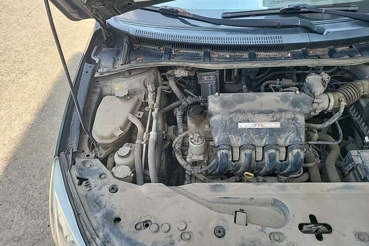 Used BYD Surui 2014 1.5TI Manual Luxury Model Engine Bay Right