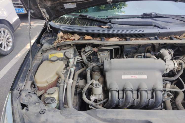 Used BYD Surui 2014 1.5L Manual Luxury Model Engine Bay Right