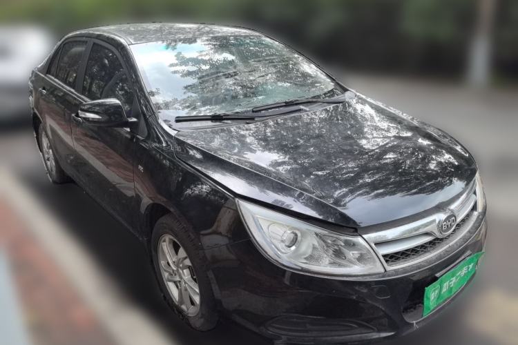 Used BYD Surui 2014 1.5L Manual Comfort Model Front Right 45 Deg