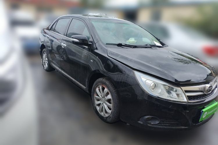 Used BYD Surui 2014 1.5L Manual Luxury Model Front Right 45 Deg