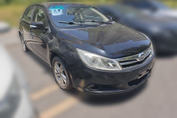 Used BYD Surui 2014 1.5L Manual Luxury Model Front Right 45 Deg