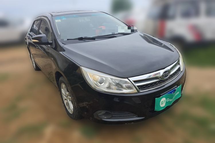 Used BYD Surui 2014 1.5L Manual Luxury Model Front Right 45 Deg