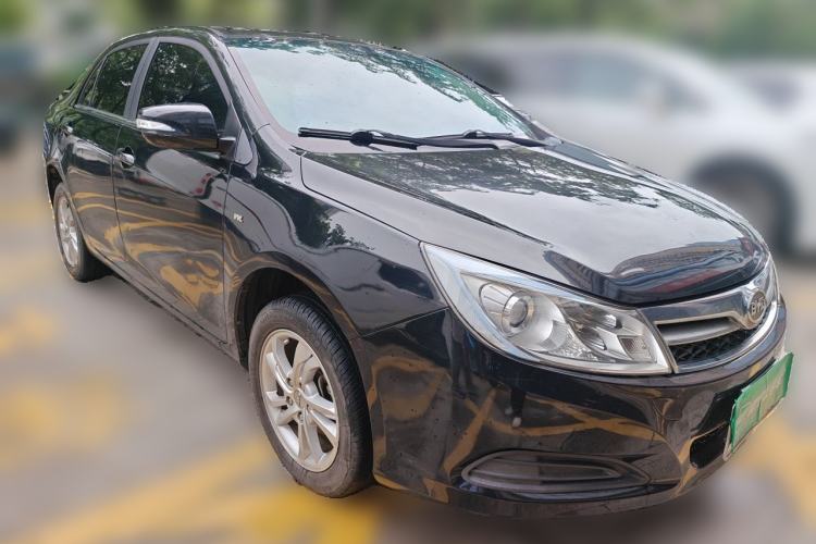 Used BYD Surui 2014 1.5L Manual Comfort Model Front Right 45 Deg