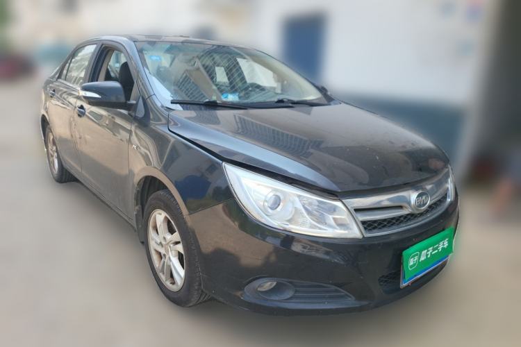 Used BYD Surui 2014 1.5TI Manual Luxury Model Front Right 45 Deg