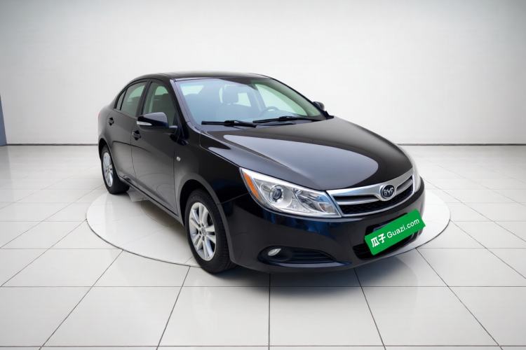 Used BYD Surui 2014 1.5L Manual Luxury Model Front Right 45 Deg