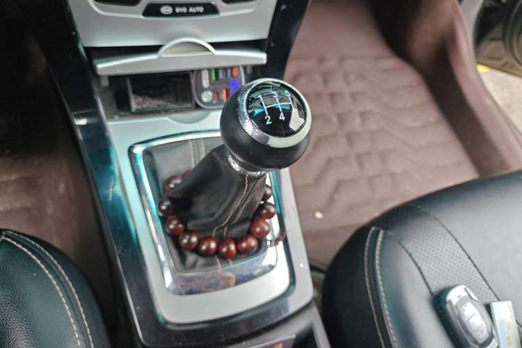 Used BYD Surui 2014 1.5L Manual Comfort Model Gear Lever