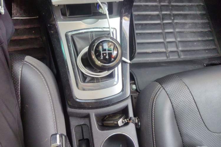 Used BYD Surui 2014 1.5L Manual Luxury Model Gear Lever