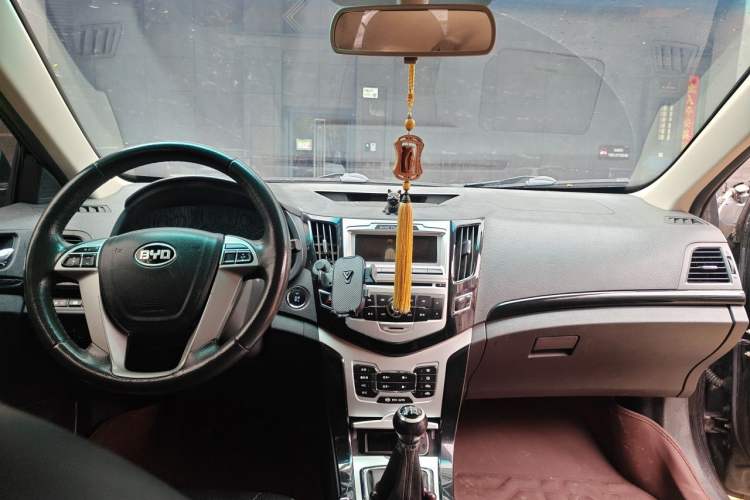 Used BYD Surui 2014 1.5L Manual Comfort Model Headliner