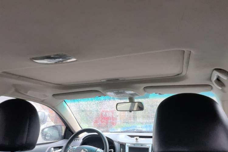 Used BYD Surui 2014 1.5L Manual Luxury Model Headliner