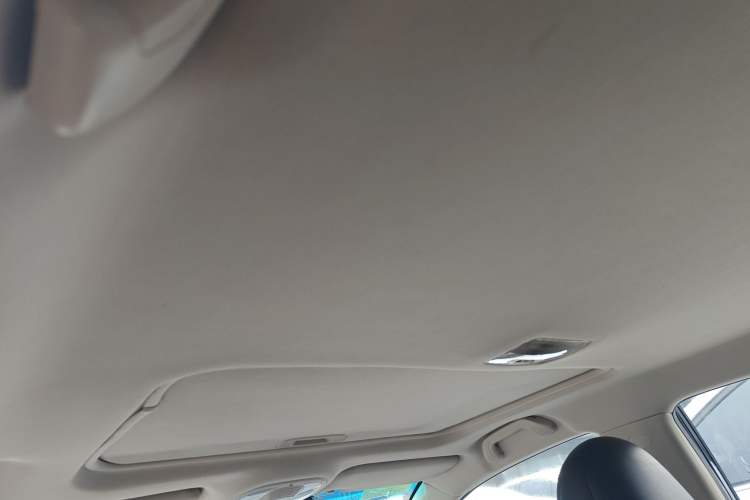 Used BYD Surui 2014 1.5L Manual Luxury Model Headliner