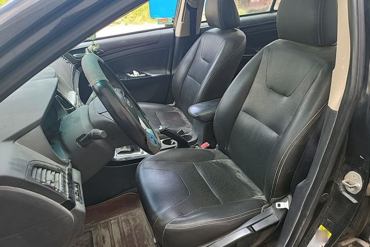Used BYD Surui 2014 1.5TI Manual Luxury Model Left Front Seat