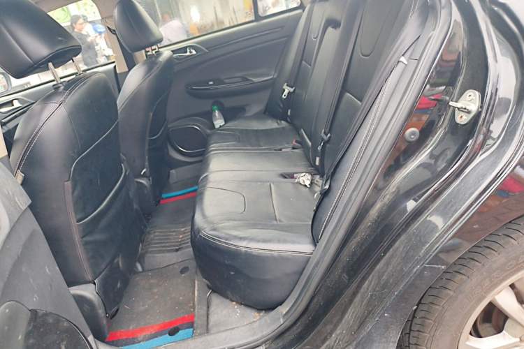 Used BYD Surui 2014 1.5TID Automatic Luxury Model Left Rear Seat