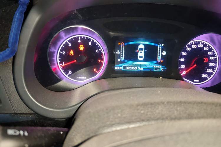 Used BYD Surui 2014 1.5L Manual Luxury Model Odometer Close Up