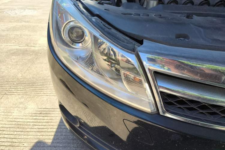 Used BYD Surui 2014 1.5L Manual Luxury Model Right Front Headlight