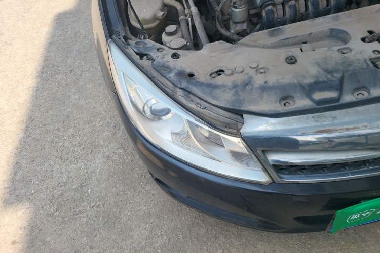 Used BYD Surui 2014 1.5TI Manual Luxury Model Right Front Headlight